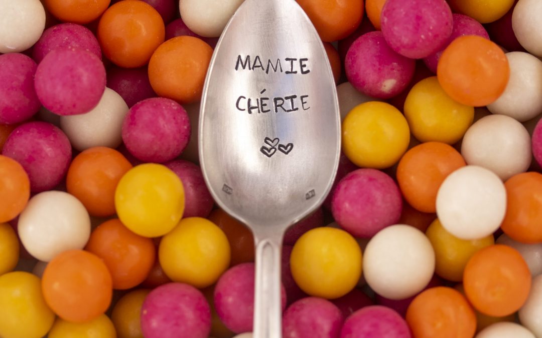 ALORS ? On A OUBLIÉ MAMIE ?